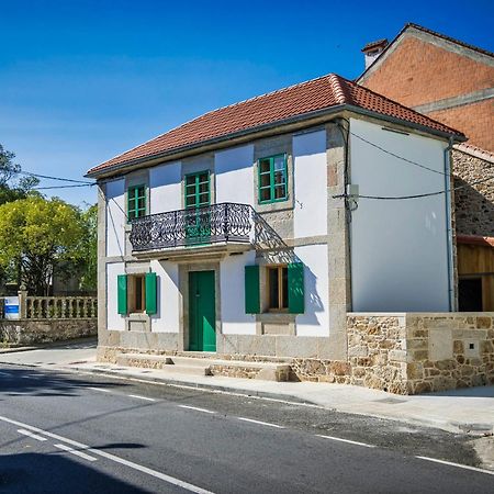 A De Lucia Hotel Quintáns Buitenkant foto