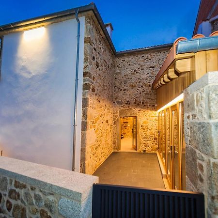 A De Lucia Hotel Quintáns Buitenkant foto