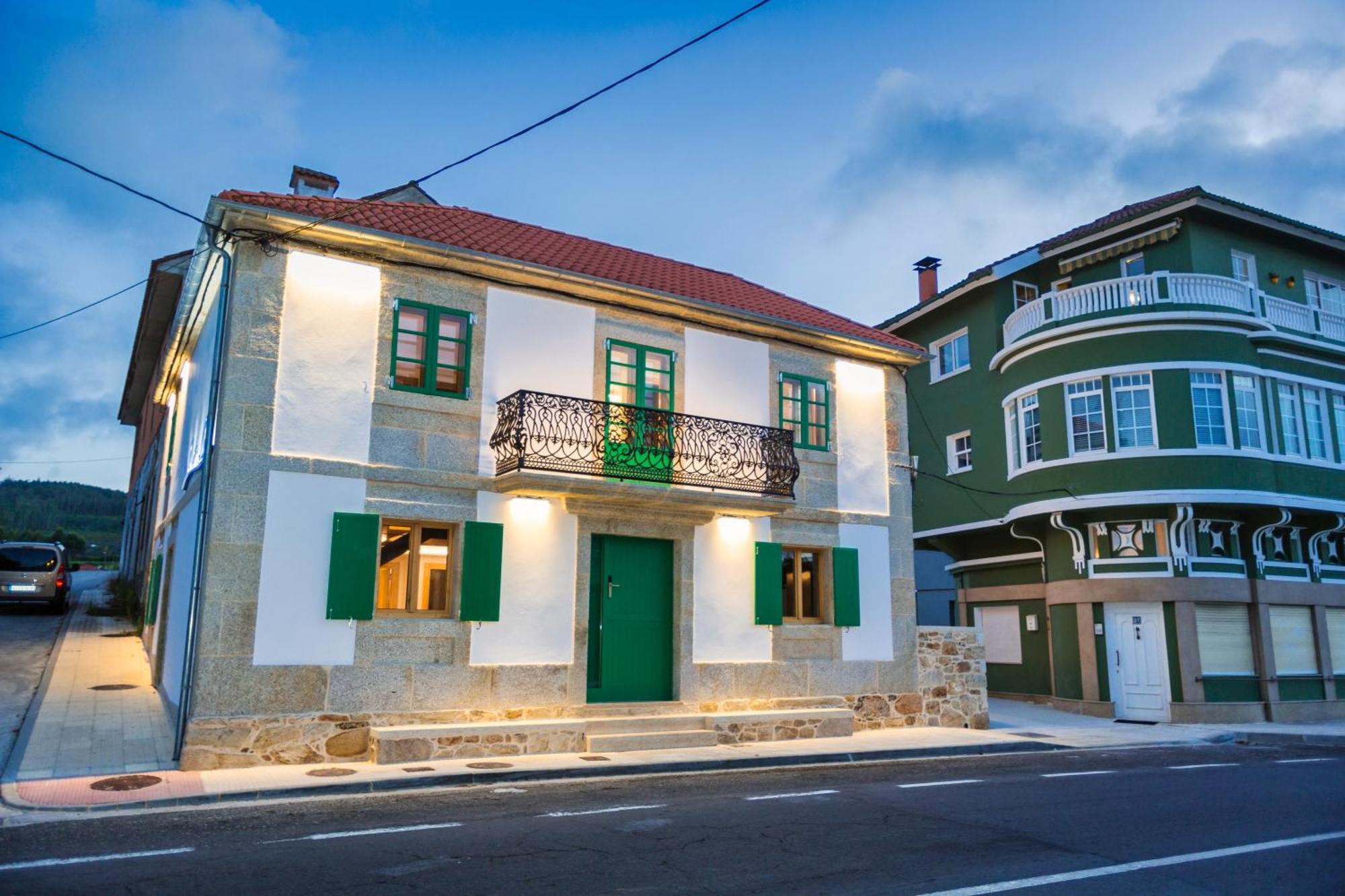 A De Lucia Hotel Quintáns Buitenkant foto