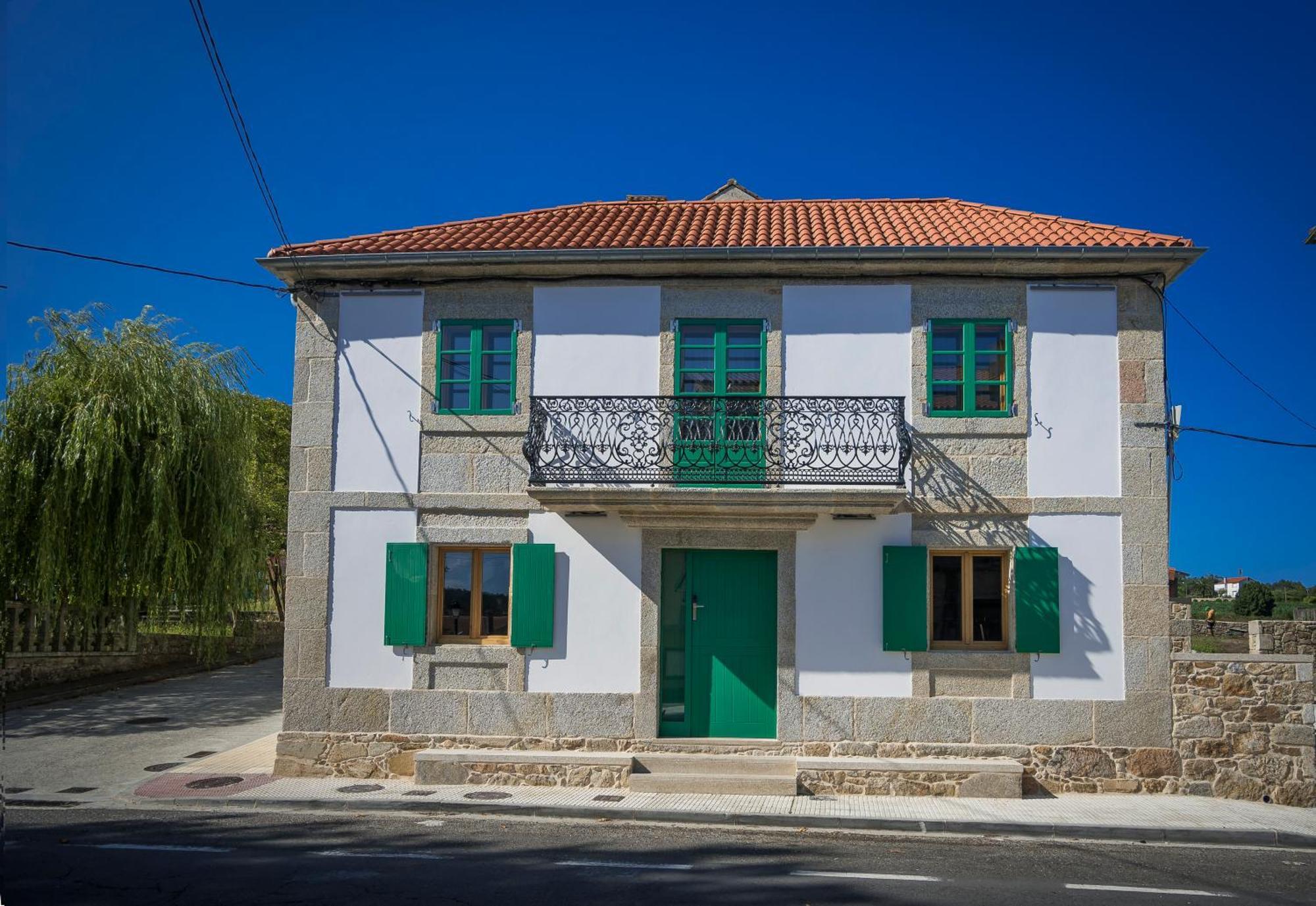 A De Lucia Hotel Quintáns Buitenkant foto